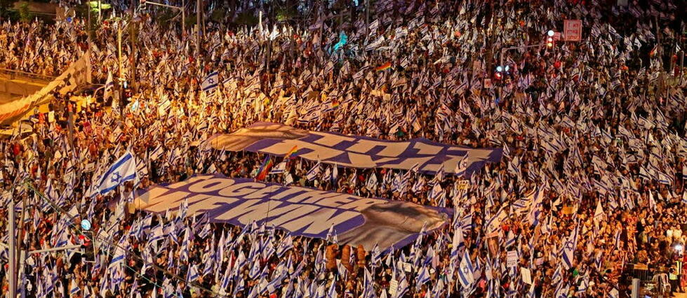 Plusieurs milliers d'Israéliens ont de nouveau manifesté contre la réforme judiciaire.   - Credit:JACK GUEZ/AFP