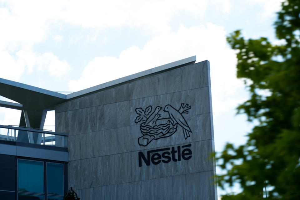 <p>La segunda posición del ranking es para la multinacional suiza fundada en 1866 y dedicada al sector de la alimentación Nestlé, cuyo valor alcanza los 316.200 millones de euros. (Foto: Getty Images).</p> 