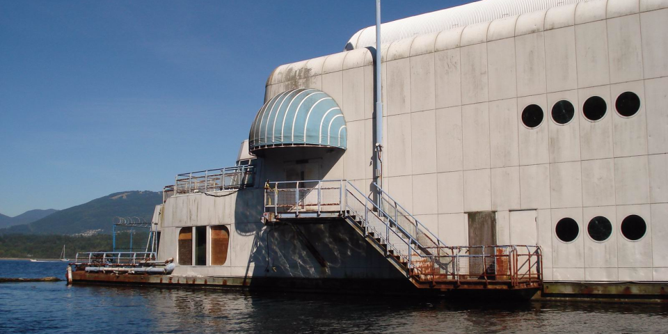 mcbarge mcdonald's rusting friendship 500