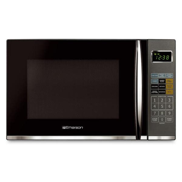 7) Countertop Microwave Oven with Grill in Stainless Steel