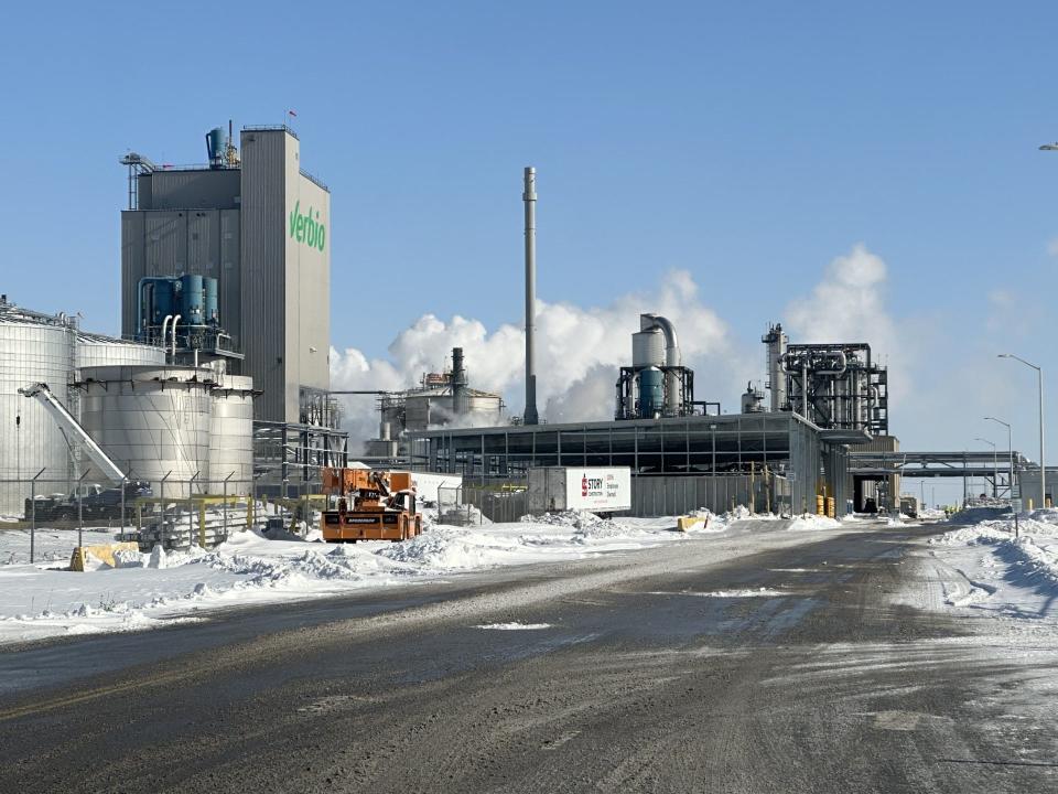 The Verbio biorefinery in Nevada is the first industrial scale renewable natural gas facility in North America using agricultural residues as its feedstock. The plant is 100% owned by Verbio North America Holdings Corporation.