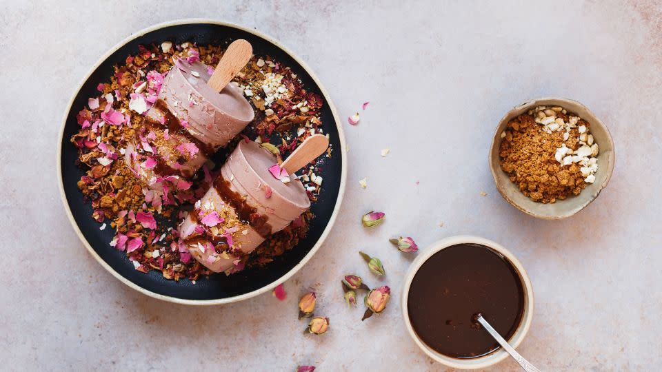 This masala chai kulfi is served with biscuit crumbles, chocolate syrup and some dry rose petals on top. - SStajic/iStockphoto/Getty Images