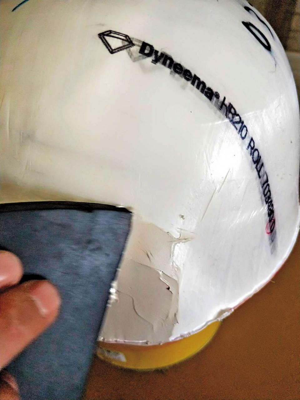 補土遮瑕：馬來西亞「亞洲防務展」日前落幕，台灣軍備局展示的新頭盔其實是「金玉其外」的補土盔。