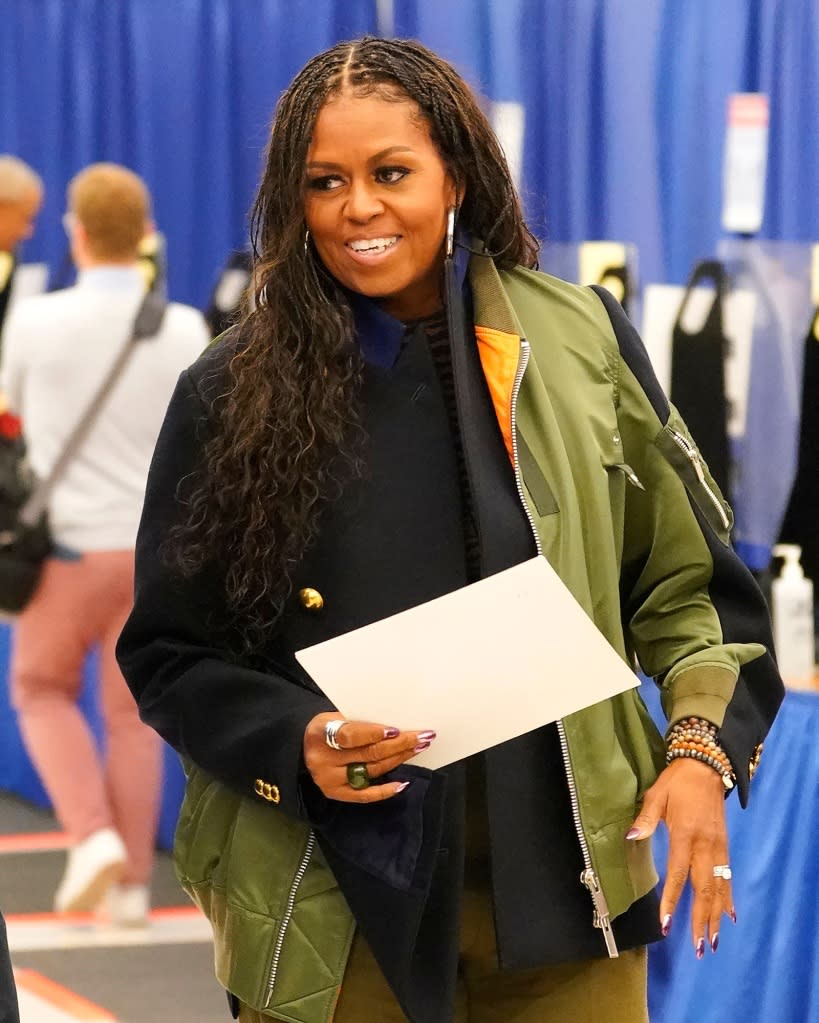 Obama Early Voting , Chicago, United States - 17 Oct 2022