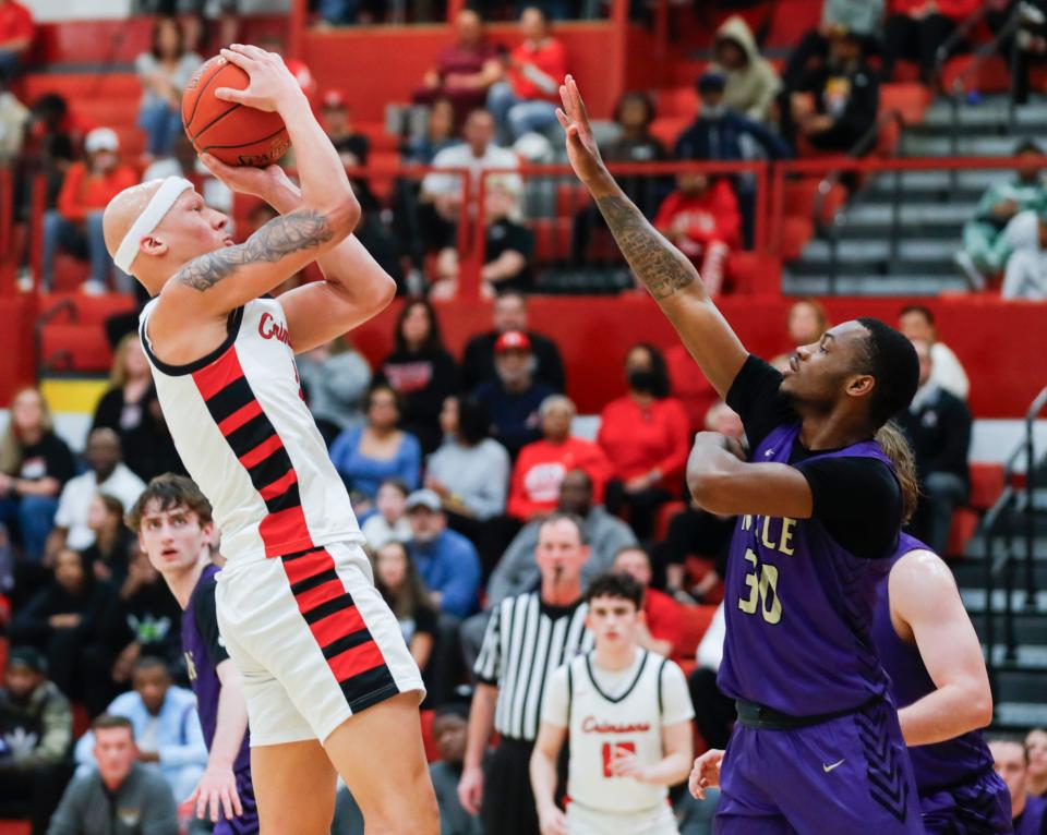 Judge Decker of Manual participates in the Seventh Region tournament Tuesday night at DuPont Manual High School.  Decker finished with 18 points.  March 5, 2024