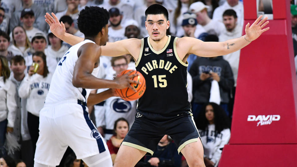 Zach Edey scores 32, No. 3 Purdue beats Michigan State 6463