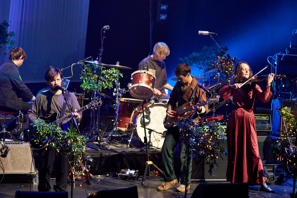 LONDON, UNITED KINGDOM - JANUARY 24: Phil Sumner, Scott Wilkinson, Matthew Wood, Neil Wilkinson and Abi Fry of British Sea Power perform on stage at Barbican Centre on January 24, 2015 in London, United Kingdom. (Photo by Phil Bourne/Redferns via Getty Images)