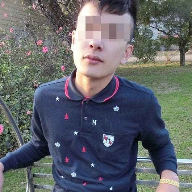 李男家人每月給他20萬元的零用錢，還擁有藍寶堅尼跑車，長相帥氣又出手闊綽，身邊總不缺女人作伴。