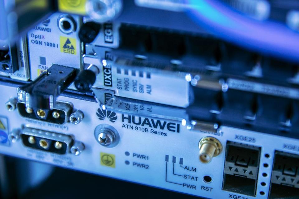 Huawei Supplier Surges in Hong Kong After Canceling NYSE Listing