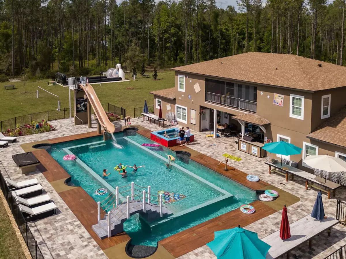 10 Acre Game-Filled Mansion, Lake County, Florida