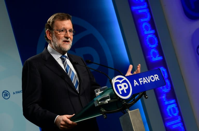 Spain's acting Prime Minister Mariano Rajoy's PP is six seats short of the absolute majority of 176 seats it needs in a parliamentary confidence vote