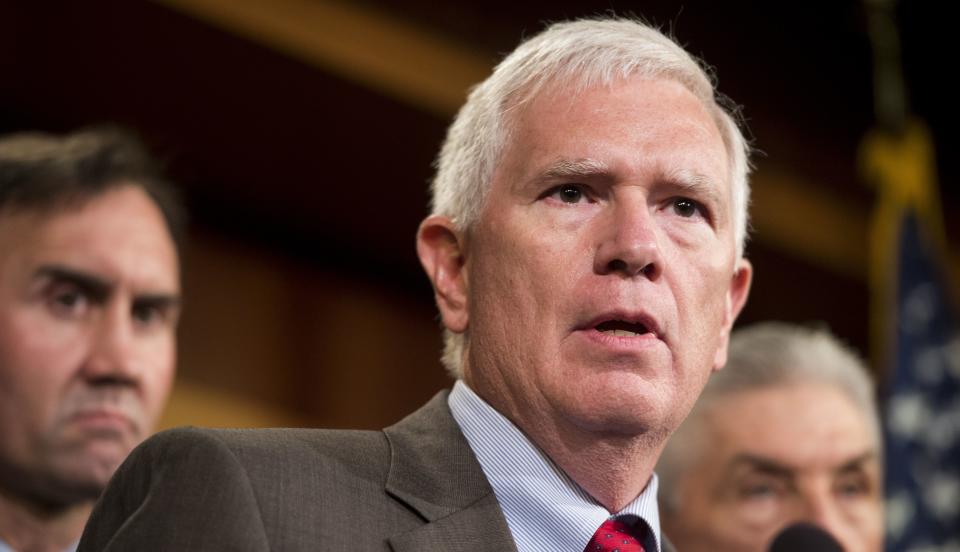 Rep. Mo Brooks suggested&nbsp;the limited aid given&nbsp;Syrian refugees&nbsp;was the equivalent of a "paid vacation." (Photo: Bill Clark/CQ Roll Call via Getty Images)