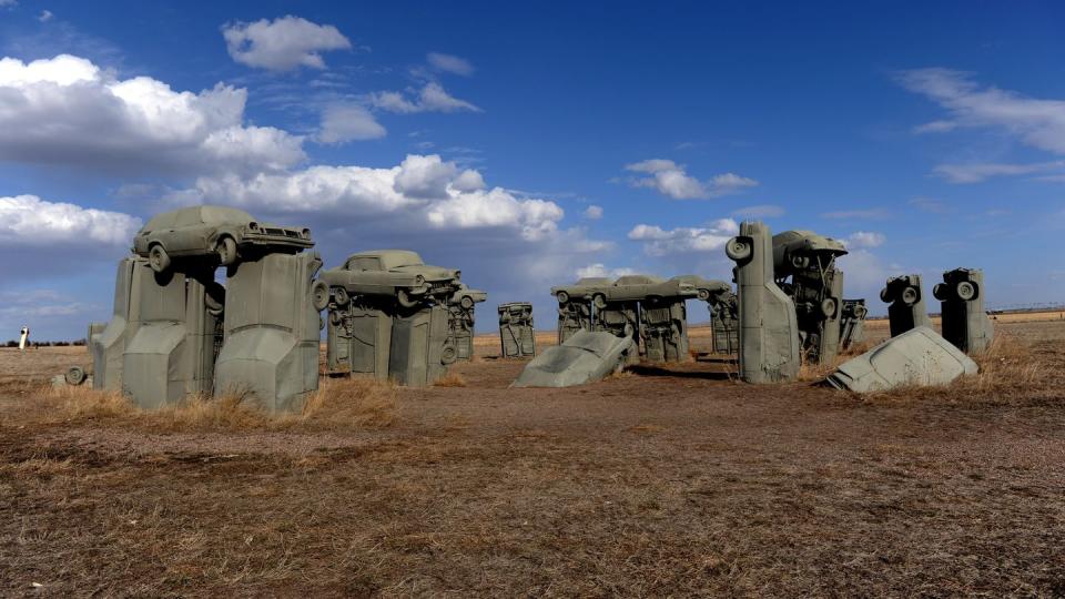 car henge a version of stonehenge made from cars