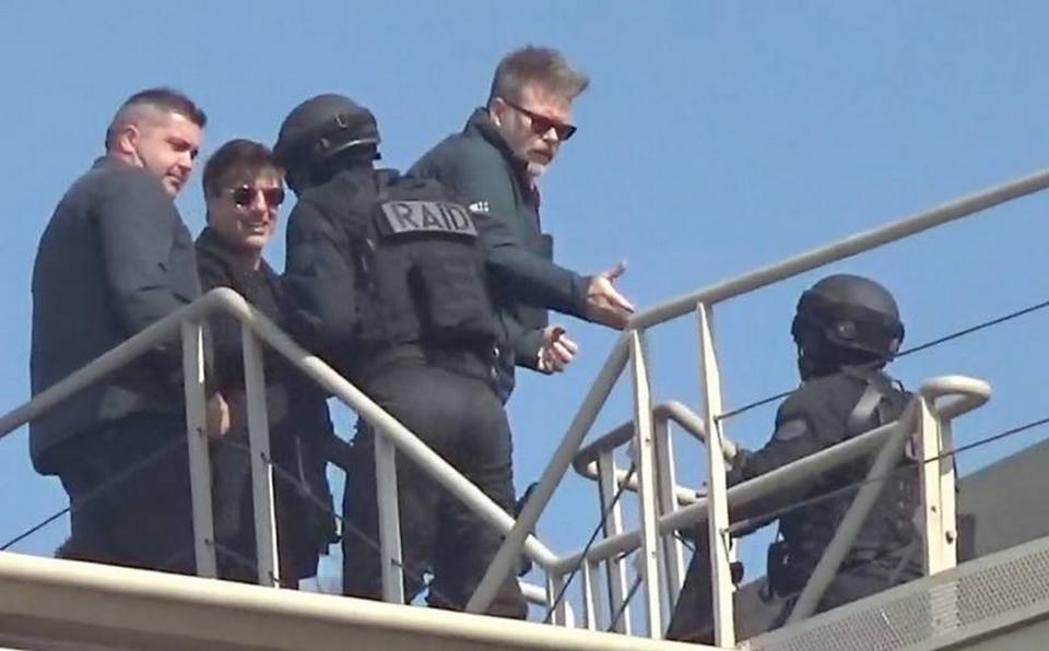 <p>Bei der Hubschrauberszene war auch Tom Cruise mit von der Partie, wie diese Nahaufnahme zeigt. Ob er den Helikopter gar selbst geflogen hat? (Bild: Wenn)</p>