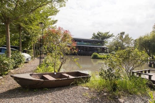 【宜蘭旅遊】【宜蘭一日遊】伯朗咖啡城堡二館、一館+噶瑪蘭威士忌酒堡+八