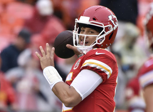 Kansas City Chiefs quarterback throws game losing interception