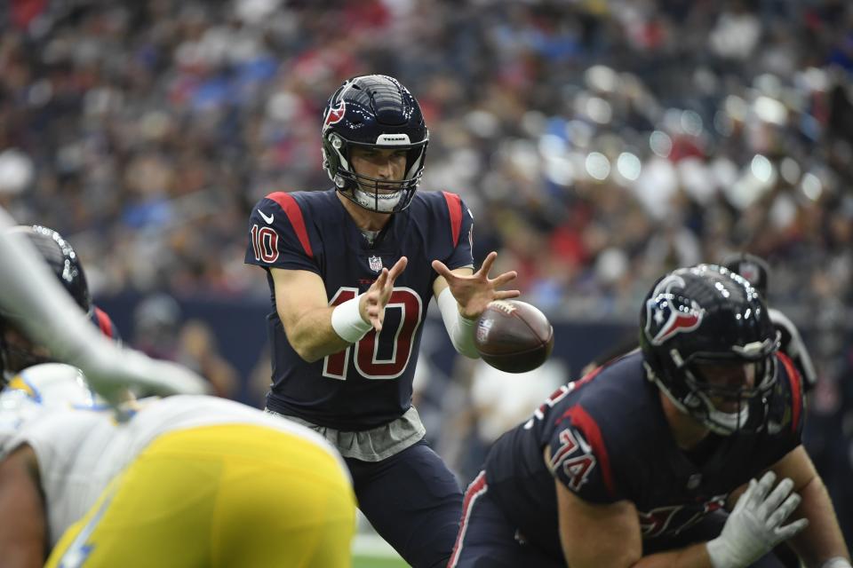 davis-mills-texans-offense-change-identities-couple-times