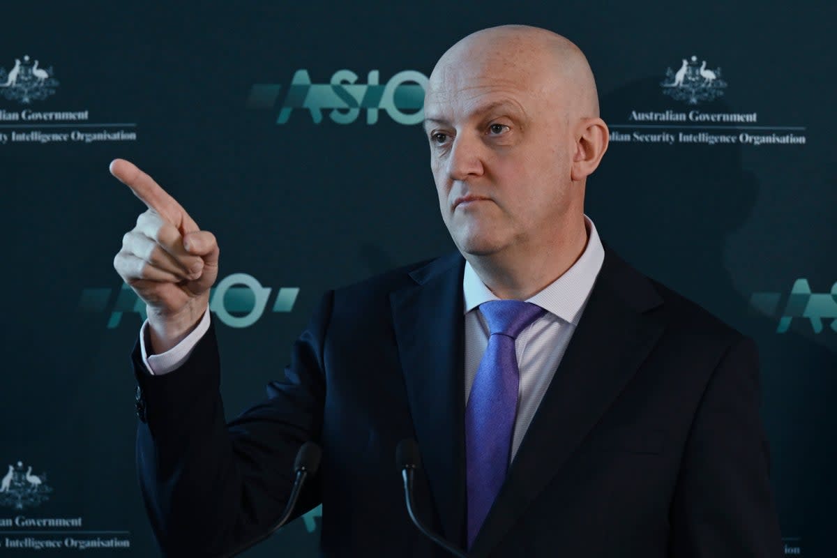 Australian Security Intelligence Organization director-general Mike Burgess points as he talks in Canberra, Australia (AAP Image)