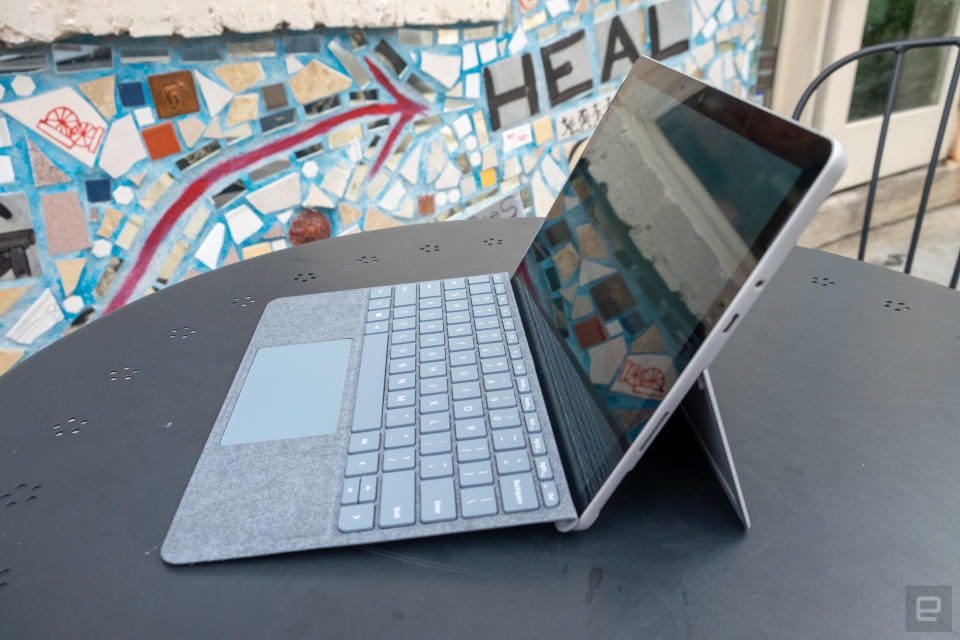 <p>Microsoft Surface Go 3</p>
