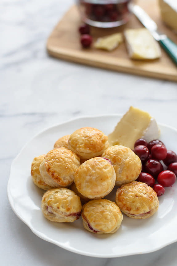 <strong>Get the <a href="http://www.thelawstudentswife.com/2014/11/cranberry-baked-brie-puff-pastry/" target="_blank">Cranberry Baked Brie Puff Pastry Bites recipe</a> from The Law Student's Wife</strong>