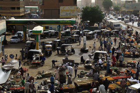 Vehicles line up for gasoline at a gas station in Khartoum, Sudan, May 4, 2019. REUTERS/Umit Bektas