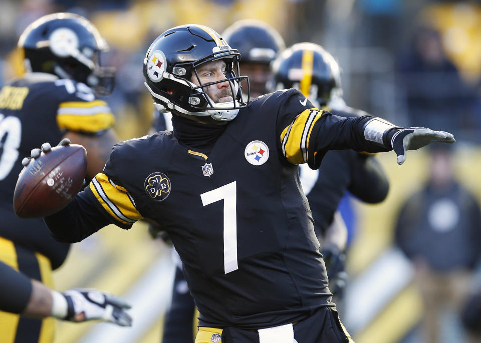 Ben Roethlisberger said that he plans to put a hold on the Mason Rudolph era in Pittsburgh and wants to play for three to five more years. (AP)