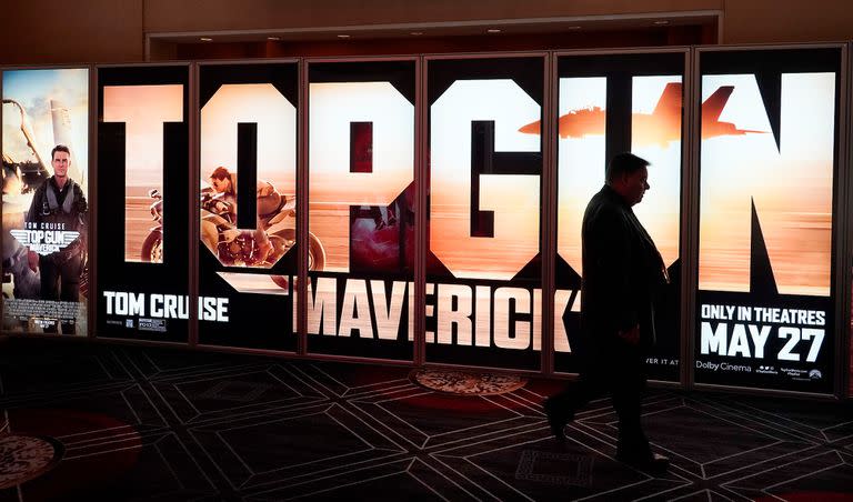 Un afiche de Top Gun: Maverick, que se exhibió por primera vez completa en CinemaCon 2022 