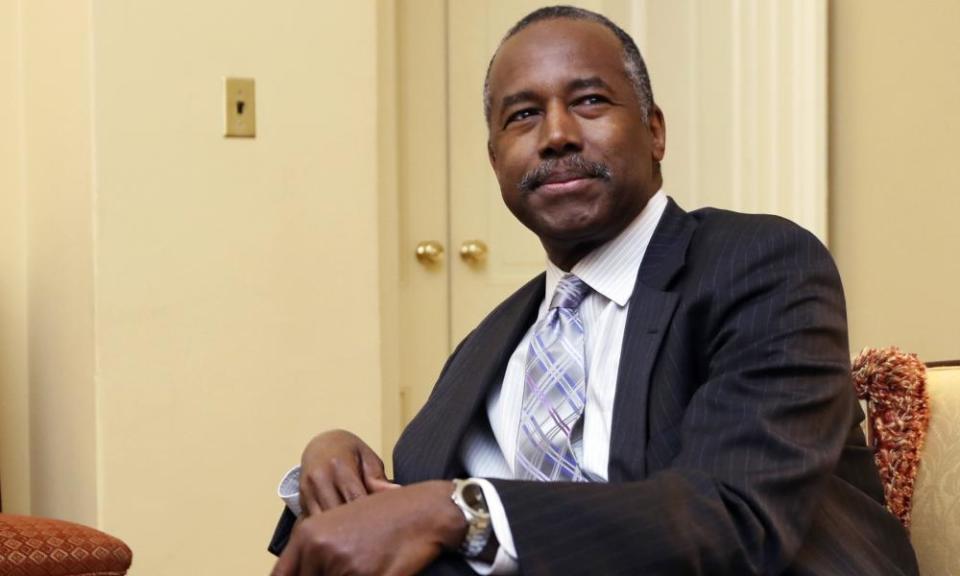 Ben Carson, the secretary for housing and urban development, has gained a $31,000 dining set but lost a senior official who refused to authorise its purchase.