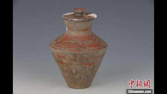 Patterns found in the pottery’s design resembled patterns used by other cultures, including the Dawenkou culture, the institute said.