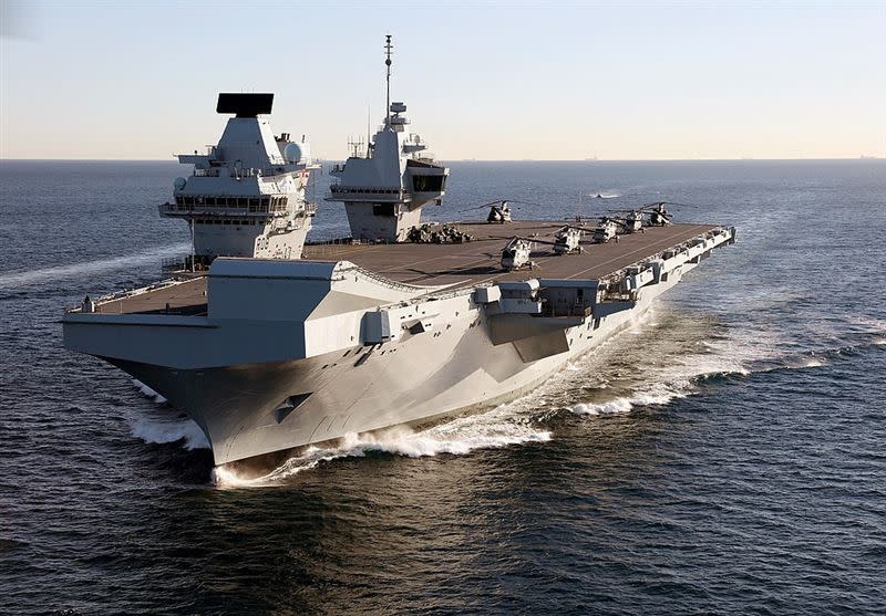 英國「伊莉莎白女王號」航空母艦可搭載多達40架飛機，且能在1分鐘之內，將4架戰鬥機從機庫轉移到飛行甲板上。（圖／翻攝自維基百科）