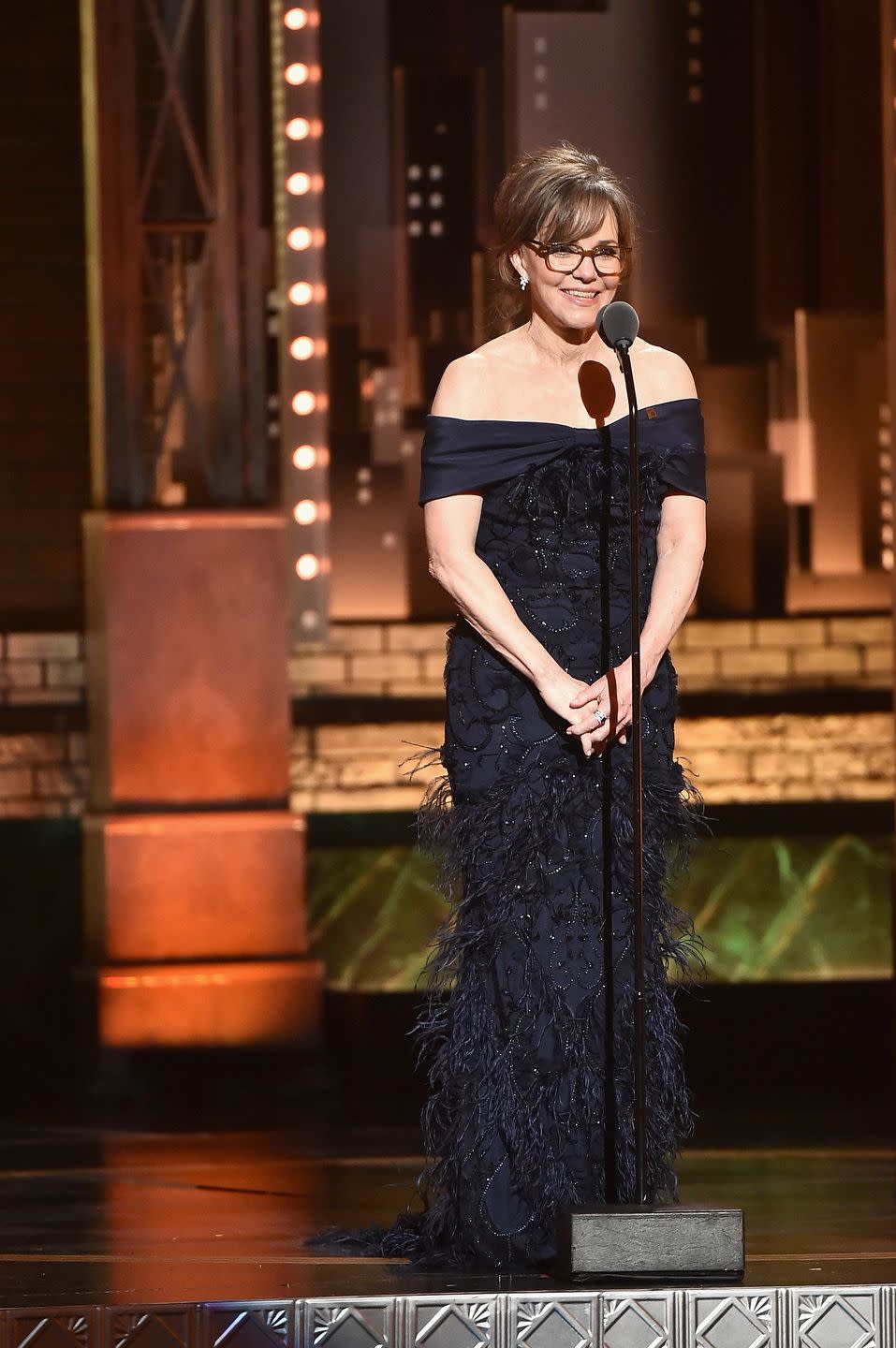 2017 tony awards show