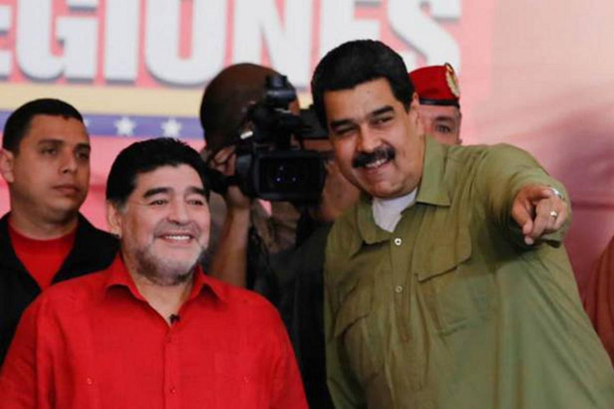 Diego Maradona junto al presidente venezolano Nicolás Maduro