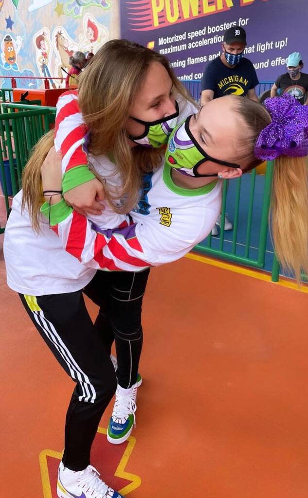 Jojo Siwa, Instagram