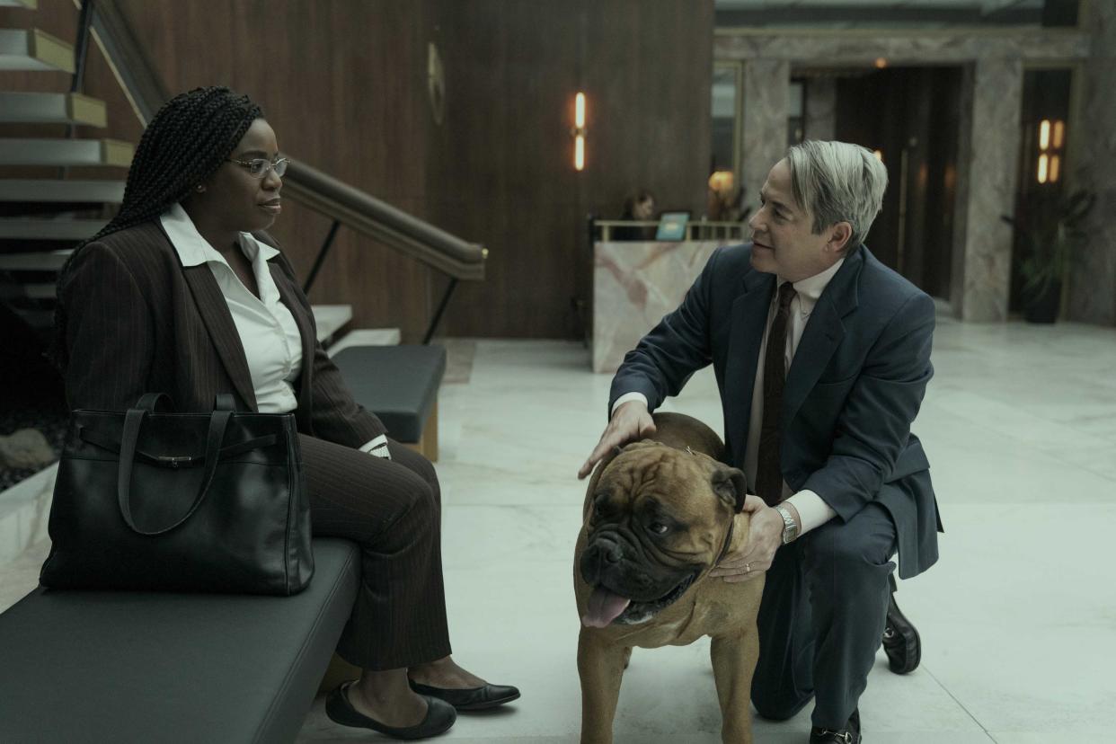 Edie Flowers (Uzo Aduba) and Richard Sackler (Matthew Broderick) in Painkiller. (Netflix)