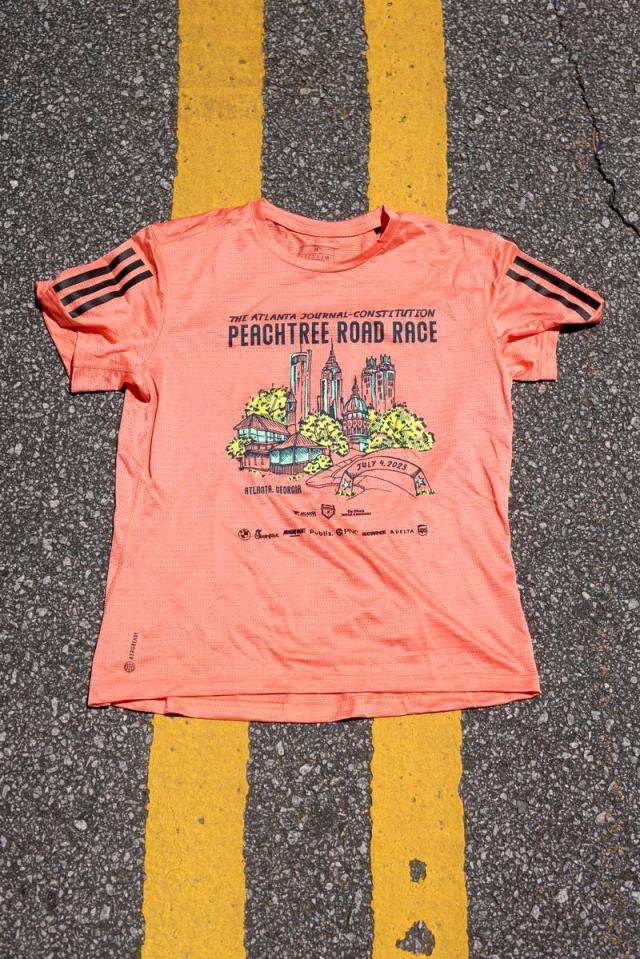 2023 Peachtree winning the And official design Race AJC T-shirt Road