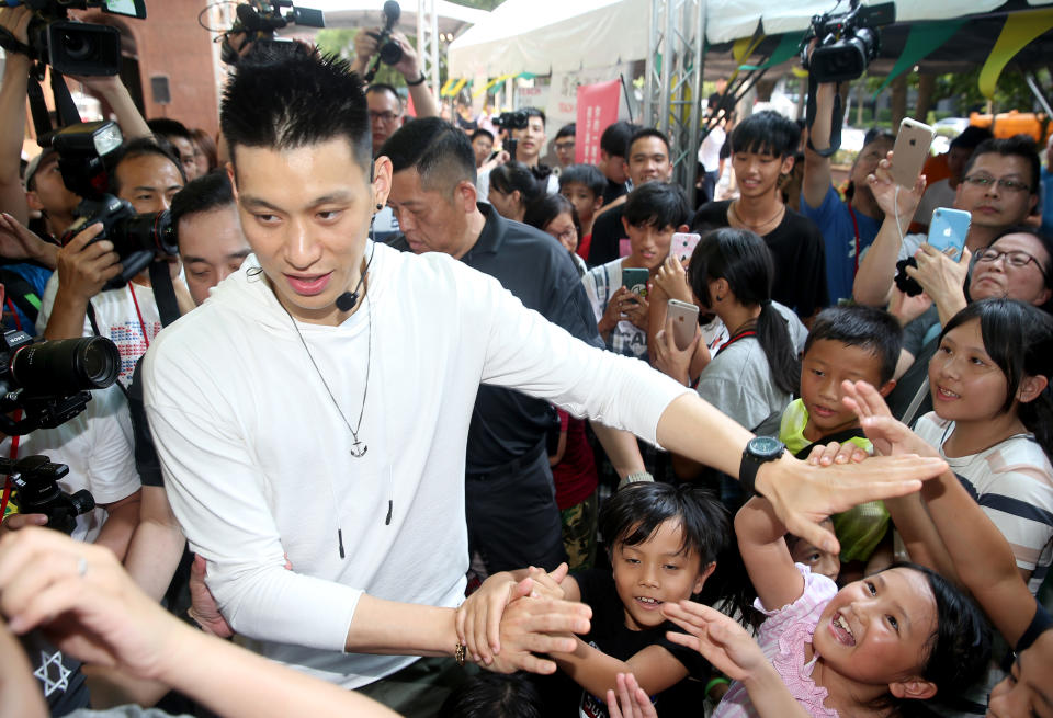 TAIPEI, CHINA - JULY 28: Jeremy Lin of the Toronto Raptors meets fans on July 28, 2019 in Taipei, Taiwan of China. (Photo by Unioncom/Visual China Group via Getty Images)