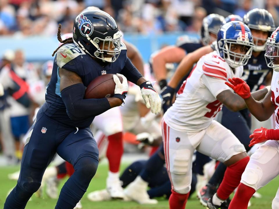 Derrick Henry makes a run against the New York Giants.