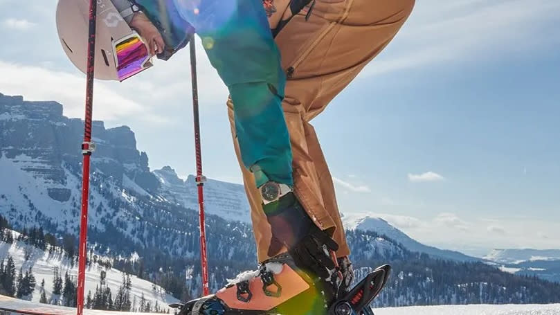  Skier wearing Garmin Fenix 7 watch. 