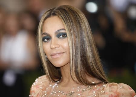 Singer-Songwriter Beyonce Knowles arrives at the Metropolitan Museum of Art Costume Institute Gala (Met Gala) to celebrate the opening of "Manus x Machina: Fashion in an Age of Technology" in the Manhattan borough of New York, May 2, 2016. REUTERS/Eduardo Munoz