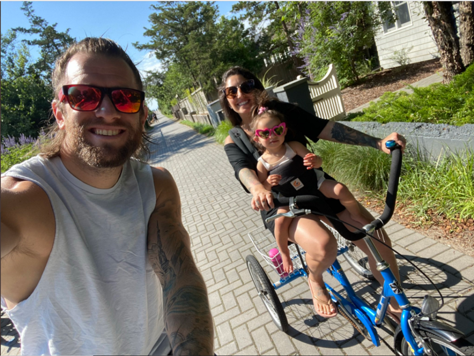 Damien with his wife Mackenzie and daughter (Damien Moore-Evans/PA)