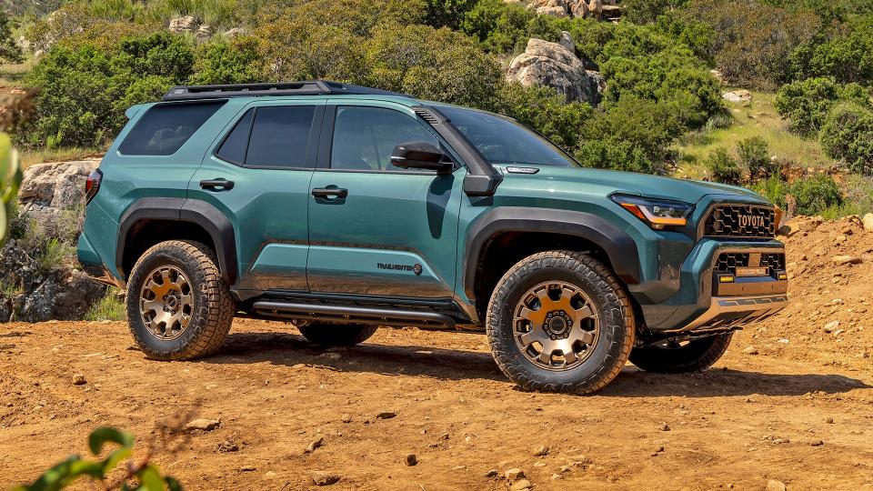 2025 Toyota 4Runner Is Finally Here as a Turbo Hybrid Tacoma SUV photo