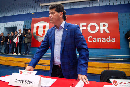 Unifor National President, Jerry Dias, speaks to GM workers at a union meeting near the General Motors' assembly plant in Oshawa, Ontario, Canada November 26, 2018. REUTERS/Carlos Osorio