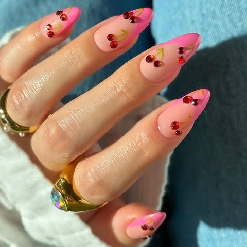 <p><a href="https://www.instagram.com/p/CviLn2DAetL/" data-component="link" data-source="inlineLink" data-type="externalLink" data-ordinal="1">@disseynails</a> / Instagram</p>