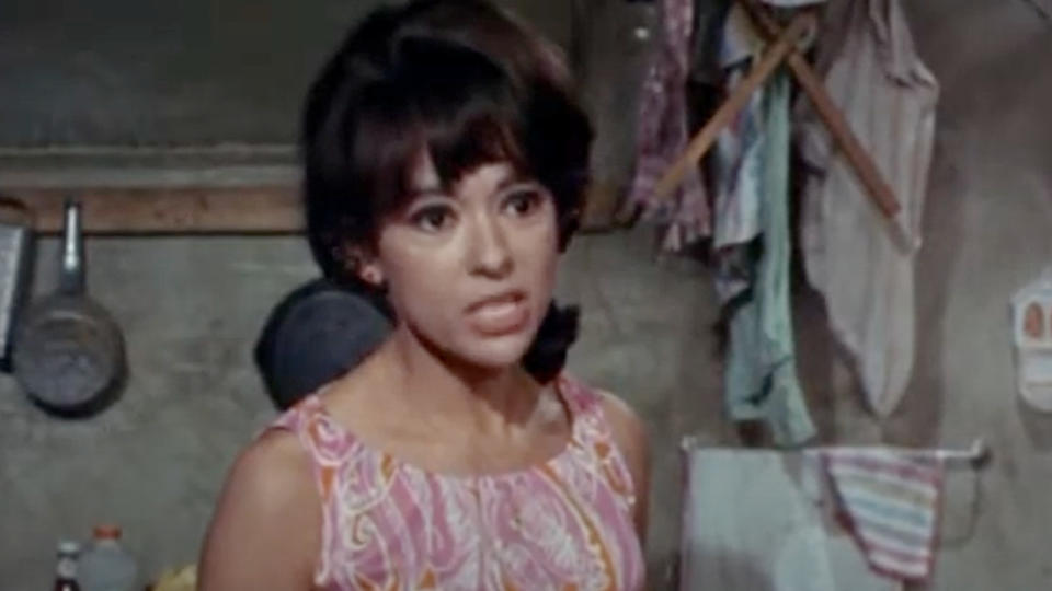 Rita Moreno in Popi.