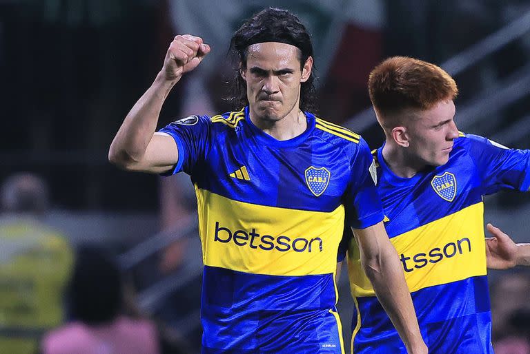 Edinson Cavani convirtió el gol para Boca Juniors en la victoria parcial. Foto: Ettore Chiereguini/AGIF