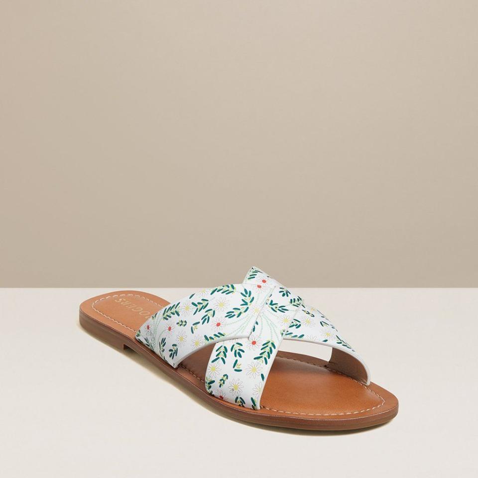 4) Slotted Daisy Print Sloane X-Band Sandal