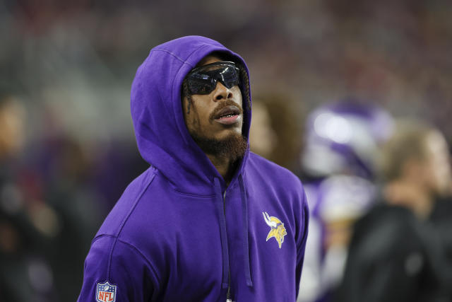 The Vikings plan to put Justin Jefferson on injured reserve