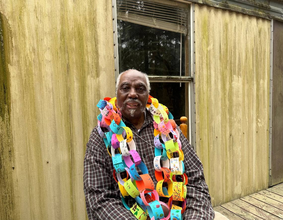 Daufuskie Island’s oldest resident, Cleveland Bryan, celebrated his 98th birthday Tuesday. Students from the island’s elementary school created a paper chain for the occasion, featuring 100 hand-decorated links with messages from the children.