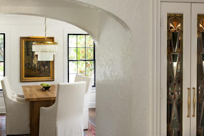 Plaster walls bestow a subtle wow factor, as seen in this Maestri Studio design.