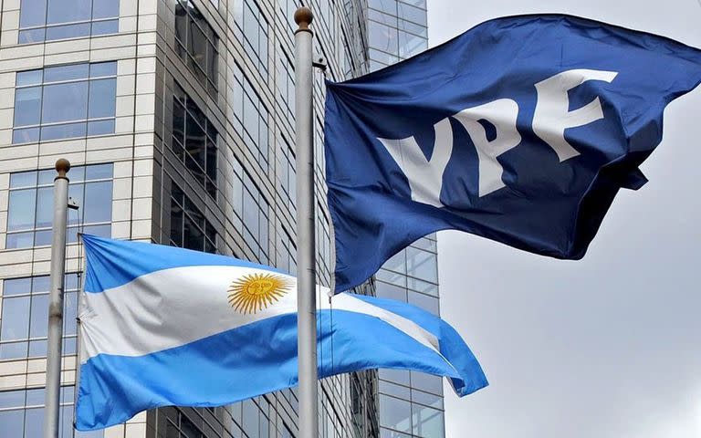 YPF argumentó la suba en la inflación registrada en el último período.